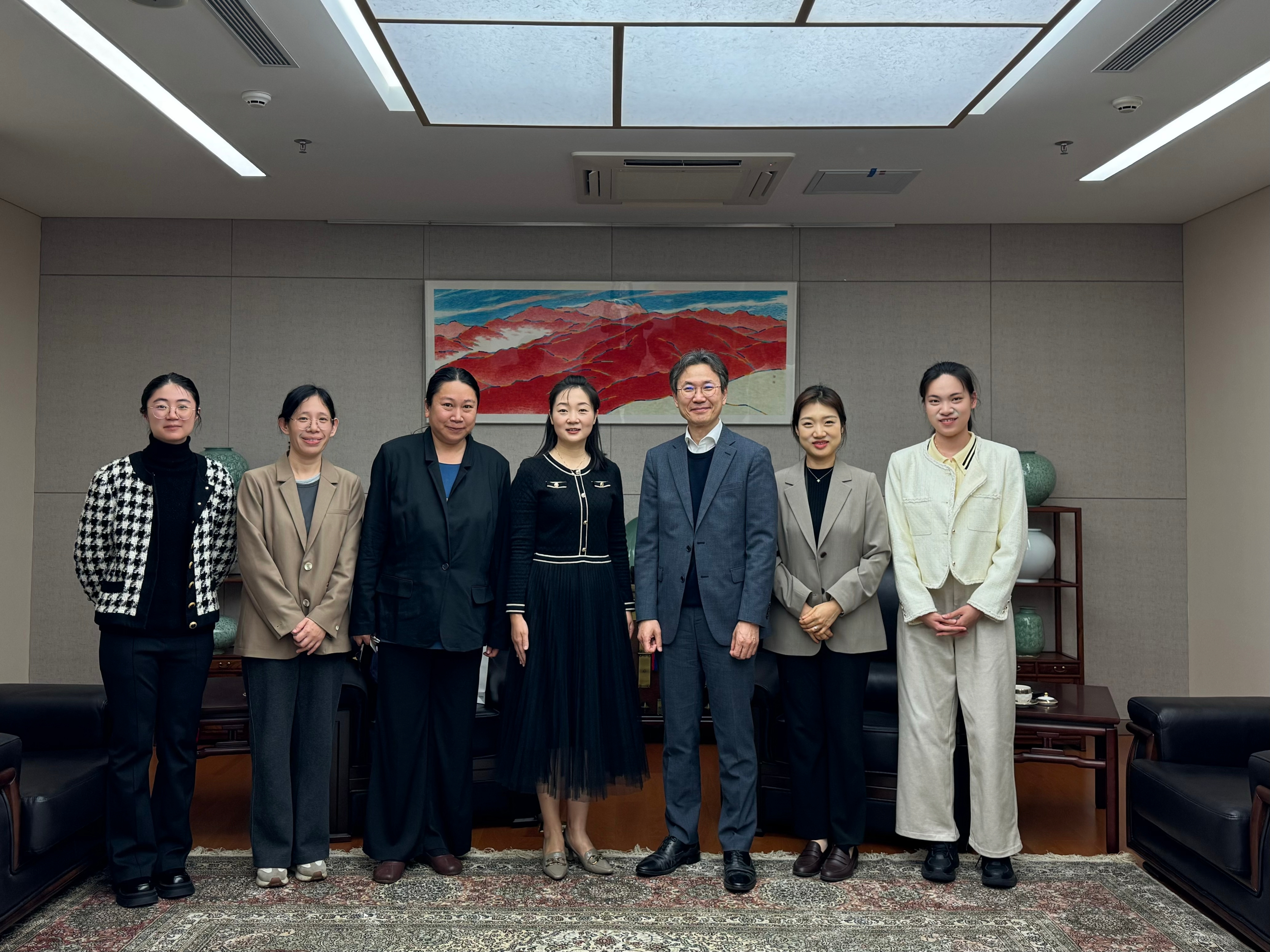 3.3-5赴多国驻穗领馆开展推介交流活动.doc_2