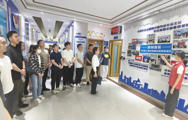 nEO_IMG_p12-广东各地深入开展社区矫正法实施五周年法治宣传活动 .jpg